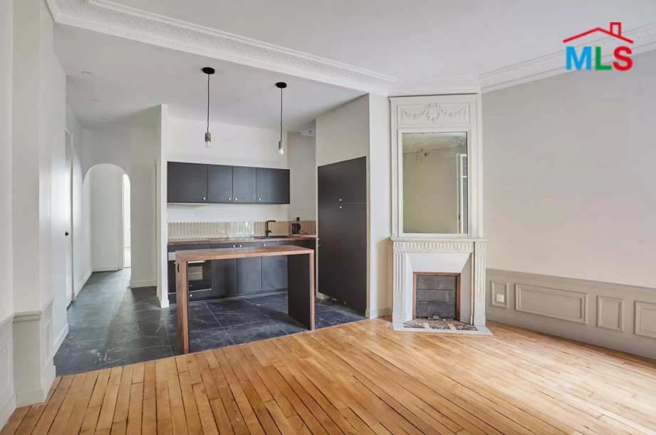 RENOVATED APARTMENT FOR SALE l PARIS 7ème l FRANCE - 63m2