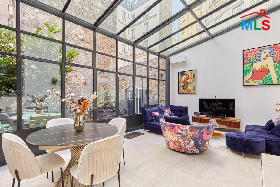 2-BEDROOM APARTMENT WITH TERRACE FOR SALE l PARIS 16ème l FRANCE - 78m2