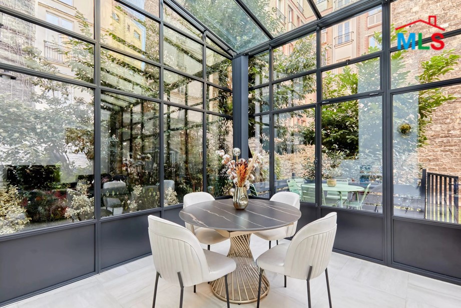 2-BEDROOM APARTMENT WITH TERRACE FOR SALE l PARIS 16ème l FRANCE - 78m2