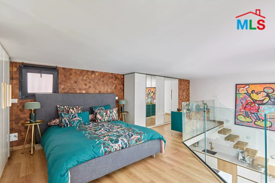 2-BEDROOM APARTMENT WITH TERRACE FOR SALE l PARIS 16ème l FRANCE - 78m2