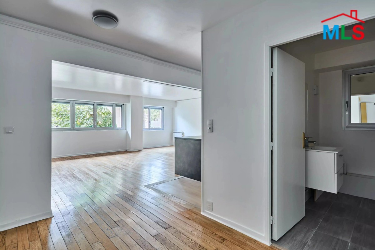 FURNISHED 2-BEDROOM APARTMENT FOR SALE l PARIS 16ème l FRANCE - 88m2
