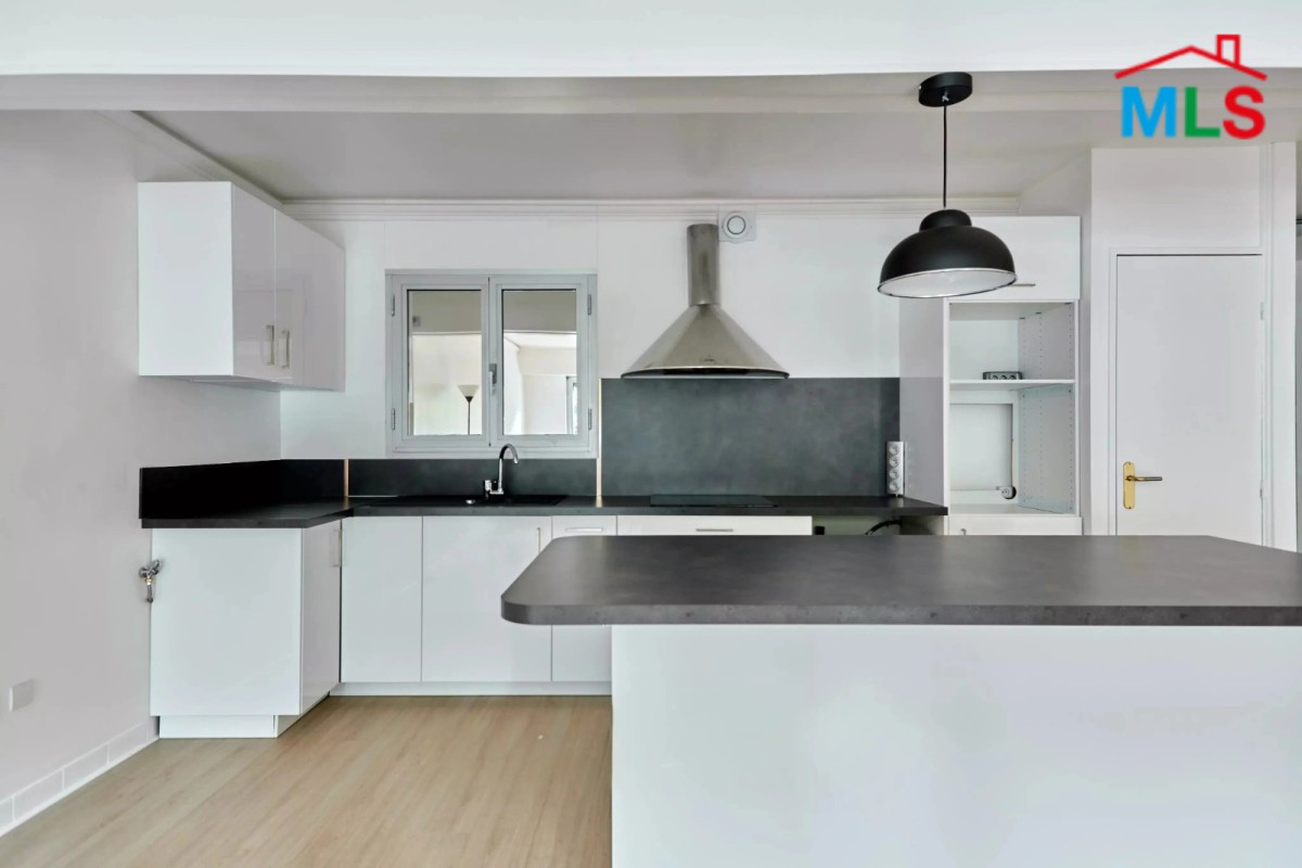 FURNISHED 2-BEDROOM APARTMENT FOR SALE l PARIS 16ème l FRANCE - 88m2