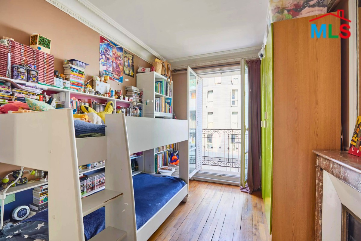 2-BEDROOM APARTMENT FOR SALE l PARIS 17ème l FRANCE - 70m2