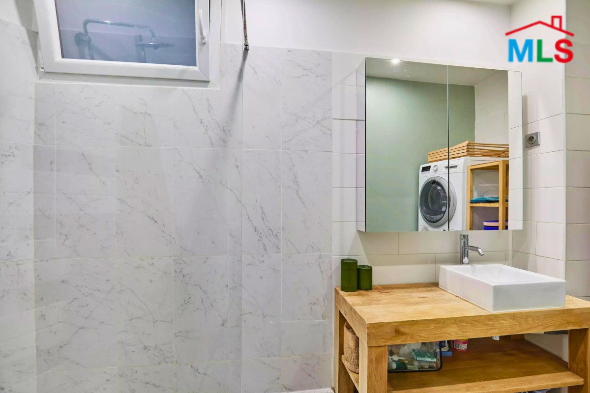 2-BEDROOM APARTMENT FOR SALE l PARIS 17ème l FRANCE - 70m2