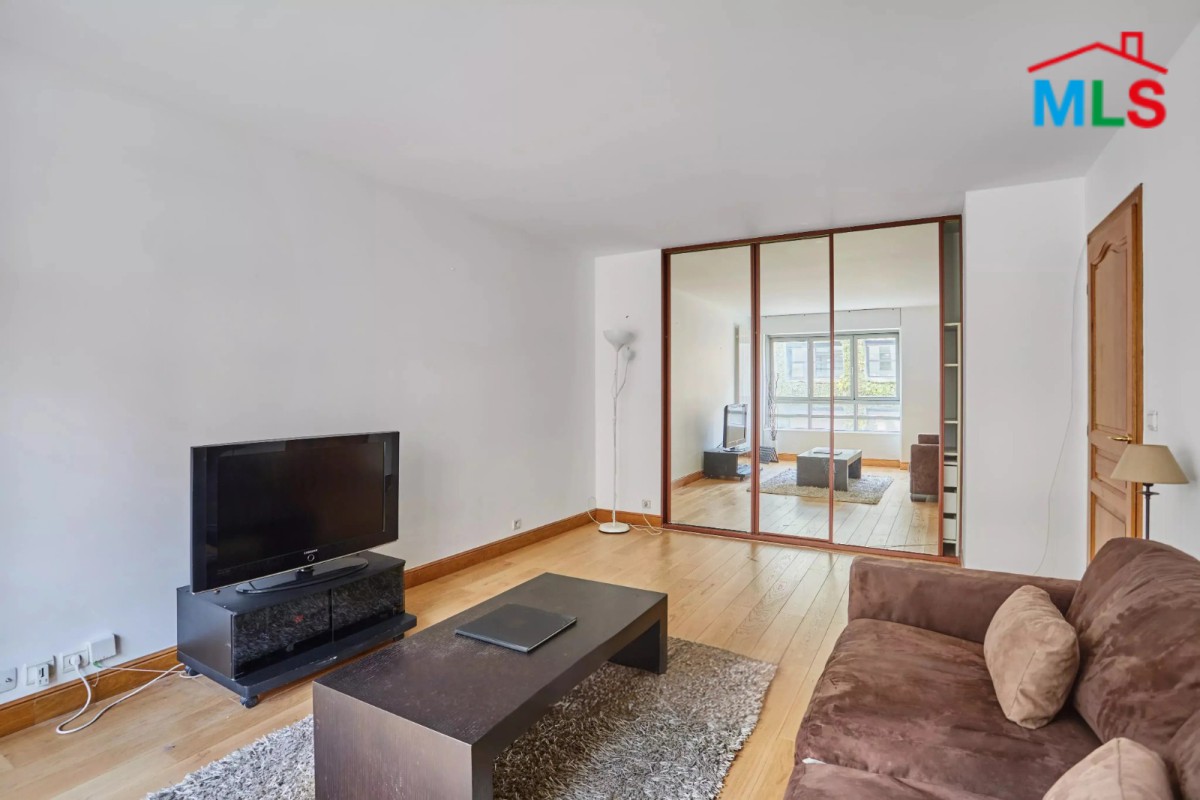 ONE BEDROOM APARTMENT FOR SALE l PARIS 16ème l FRANCE - 48m2