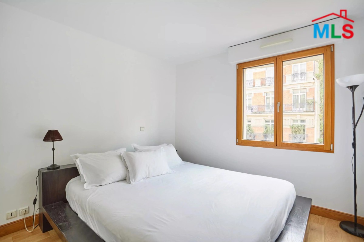 ONE BEDROOM APARTMENT FOR SALE l PARIS 16ème l FRANCE - 48m2