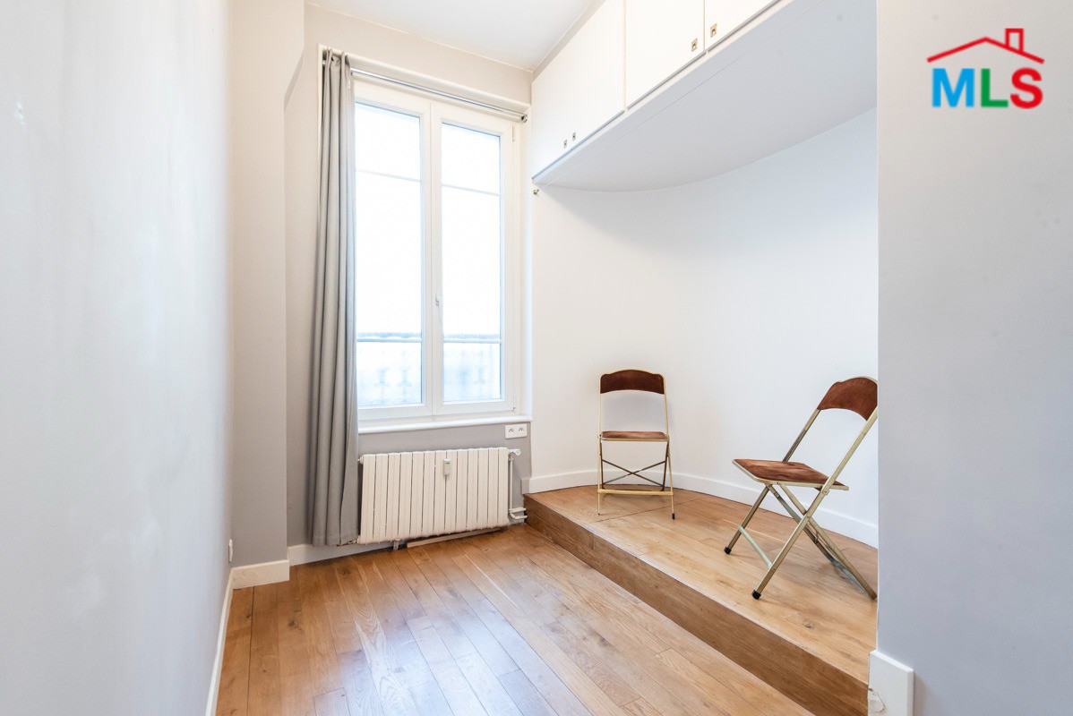 DELIGHTFUL 2-BEDROOMS APARTMENT FOR SALE l PARIS 8ème l FRANCE - 65m2