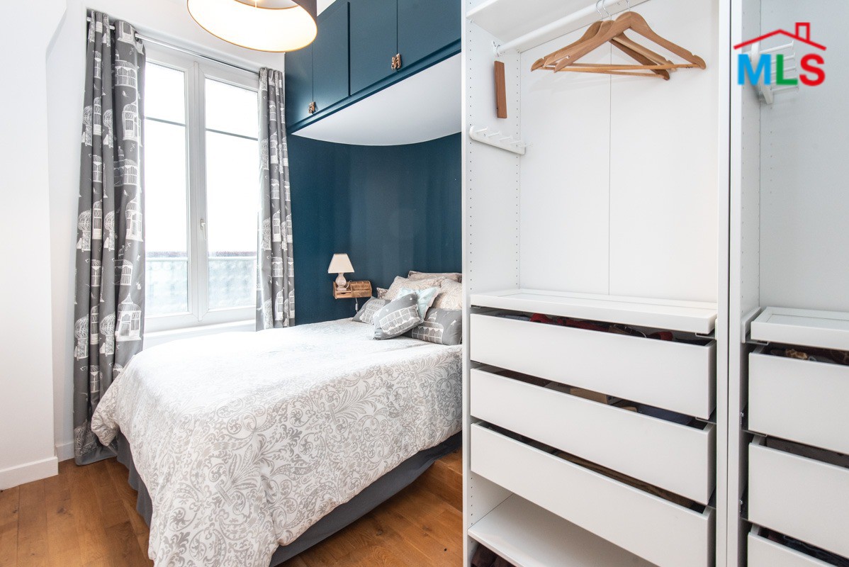 DELIGHTFUL 2-BEDROOMS APARTMENT FOR SALE l PARIS 8ème l FRANCE - 65m2