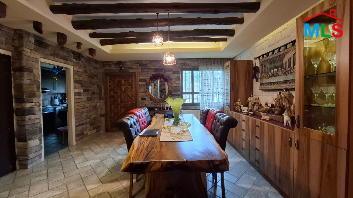 Private High-End Duplex For Sale in Aamchit
