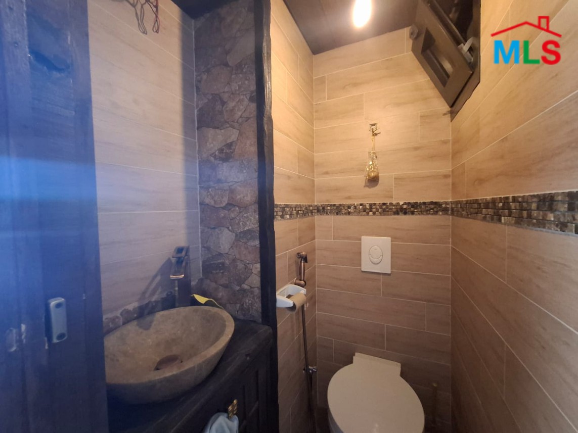 Renovated Unfurnished Cozy Apartment For Sale in Achkout