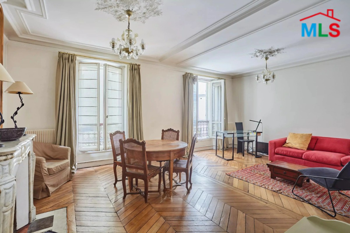 CHARMING ONE BEDROOM APARTMENT FOR SALE l PARIS 8ème l FRANCE - 58m2