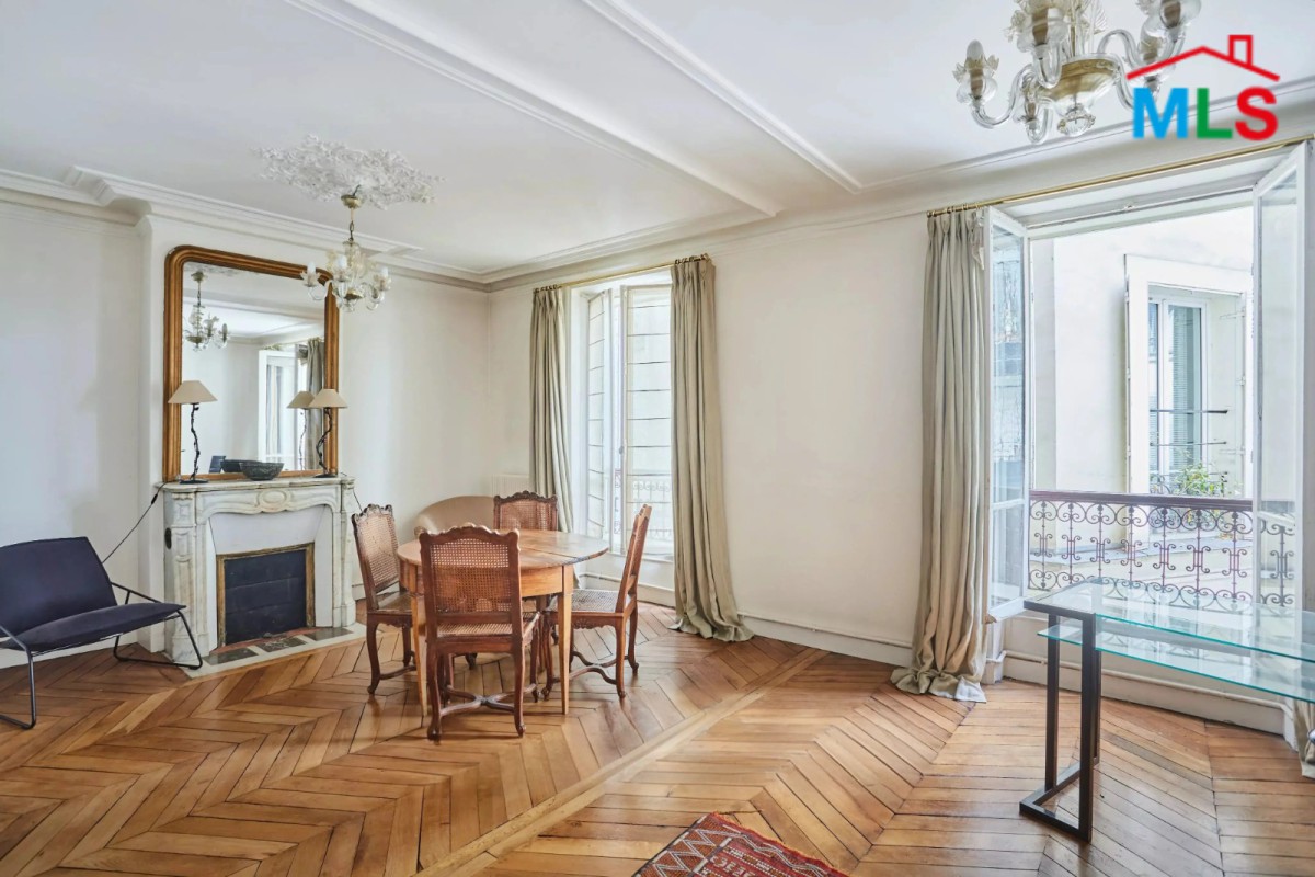 CHARMING ONE BEDROOM APARTMENT FOR SALE l PARIS 8ème l FRANCE - 58m2