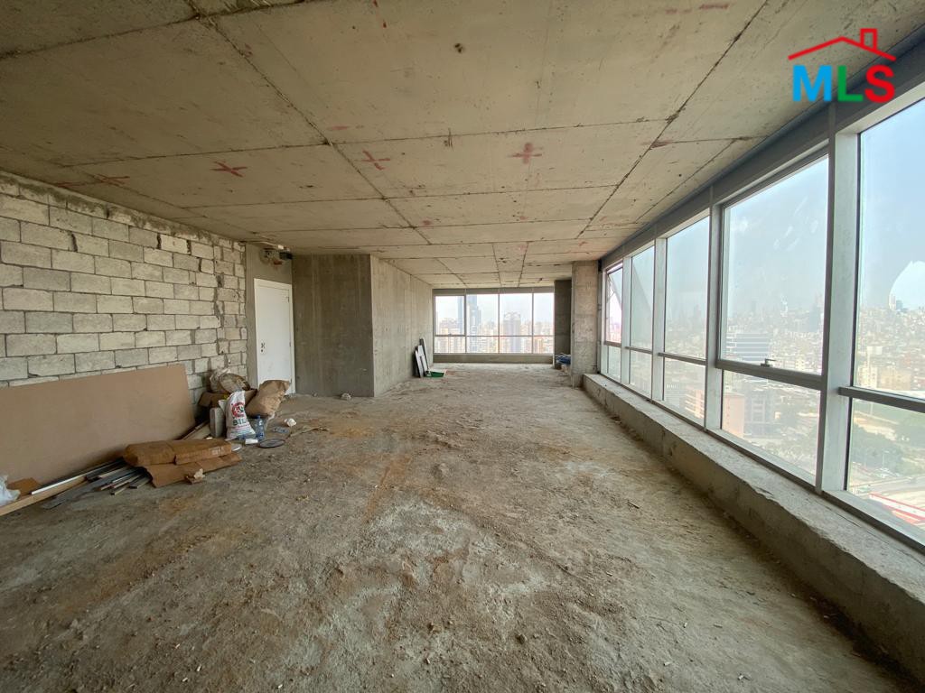 Core & Shell Office For Sale in a Commercial Tower in Dekweneh