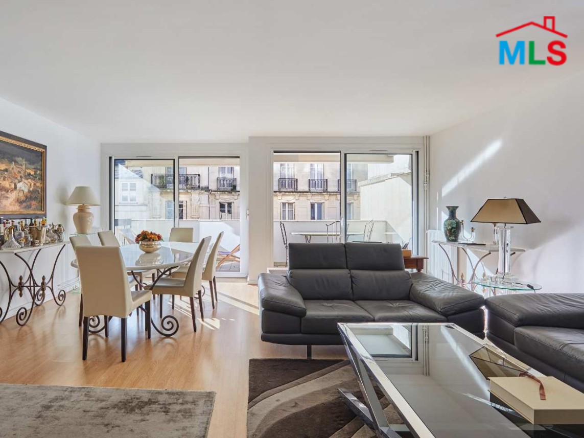 BRIGHT 2 BEDROOMS APARTMENT FOR SALE l PARIS 16ème l FRANCE - 90m2