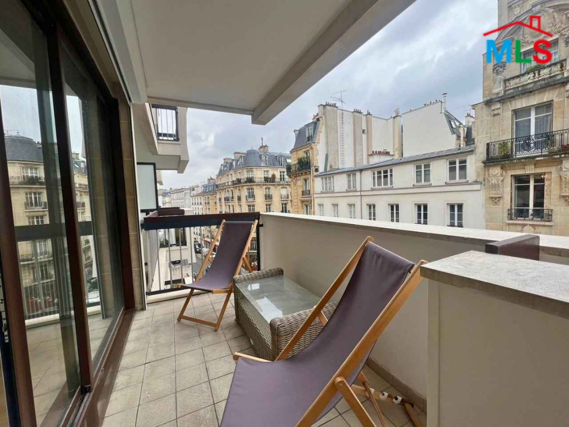 BRIGHT 2 BEDROOMS APARTMENT FOR SALE l PARIS 16ème l FRANCE - 90m2
