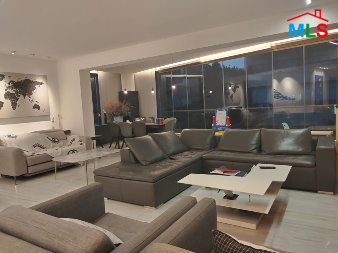 Spacious & Modern Apartment For Sale in Adma