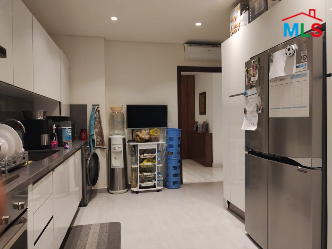 Spacious & Modern Apartment For Sale in Adma
