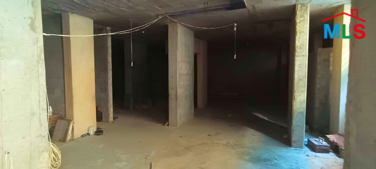 Spacious Warehouse For Sale in a Prime Location in New Shayle
