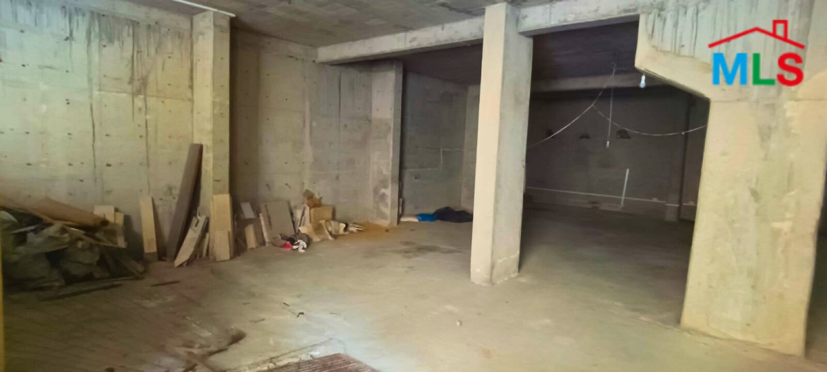 Spacious Warehouse For Sale in a Prime Location in New Shayle