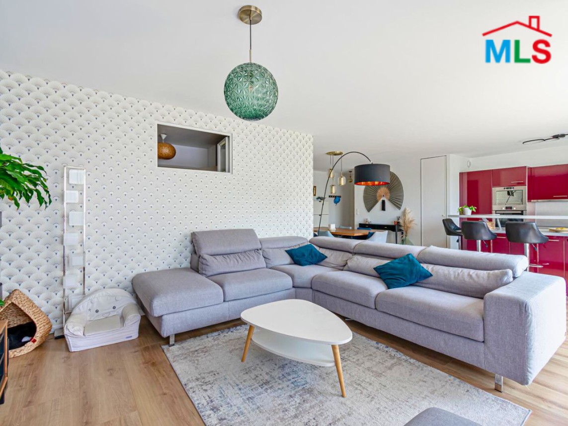 3-BEDROOM APARTMENT WITH TERRACES FOR SALE | RUEIL-MALMAISON l FRANCE- 93 m2