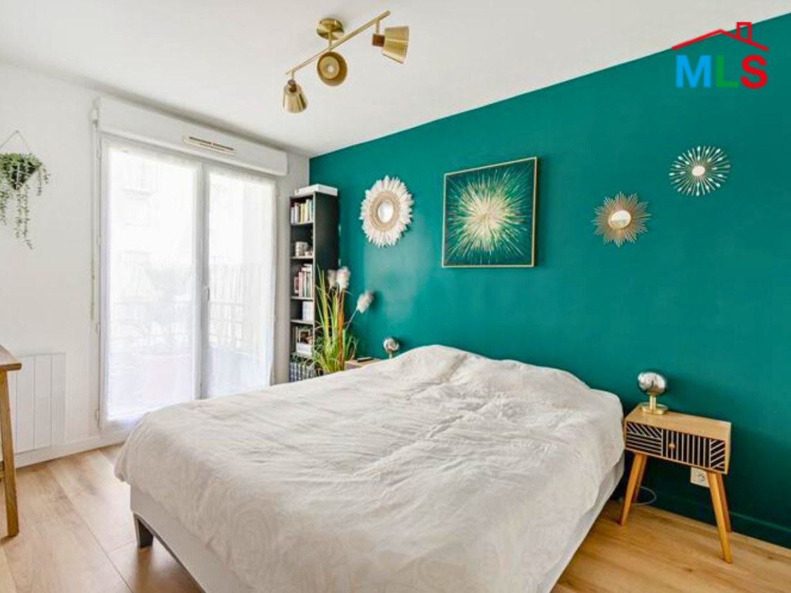 3-BEDROOM APARTMENT WITH TERRACES FOR SALE | RUEIL-MALMAISON l FRANCE- 93 m2