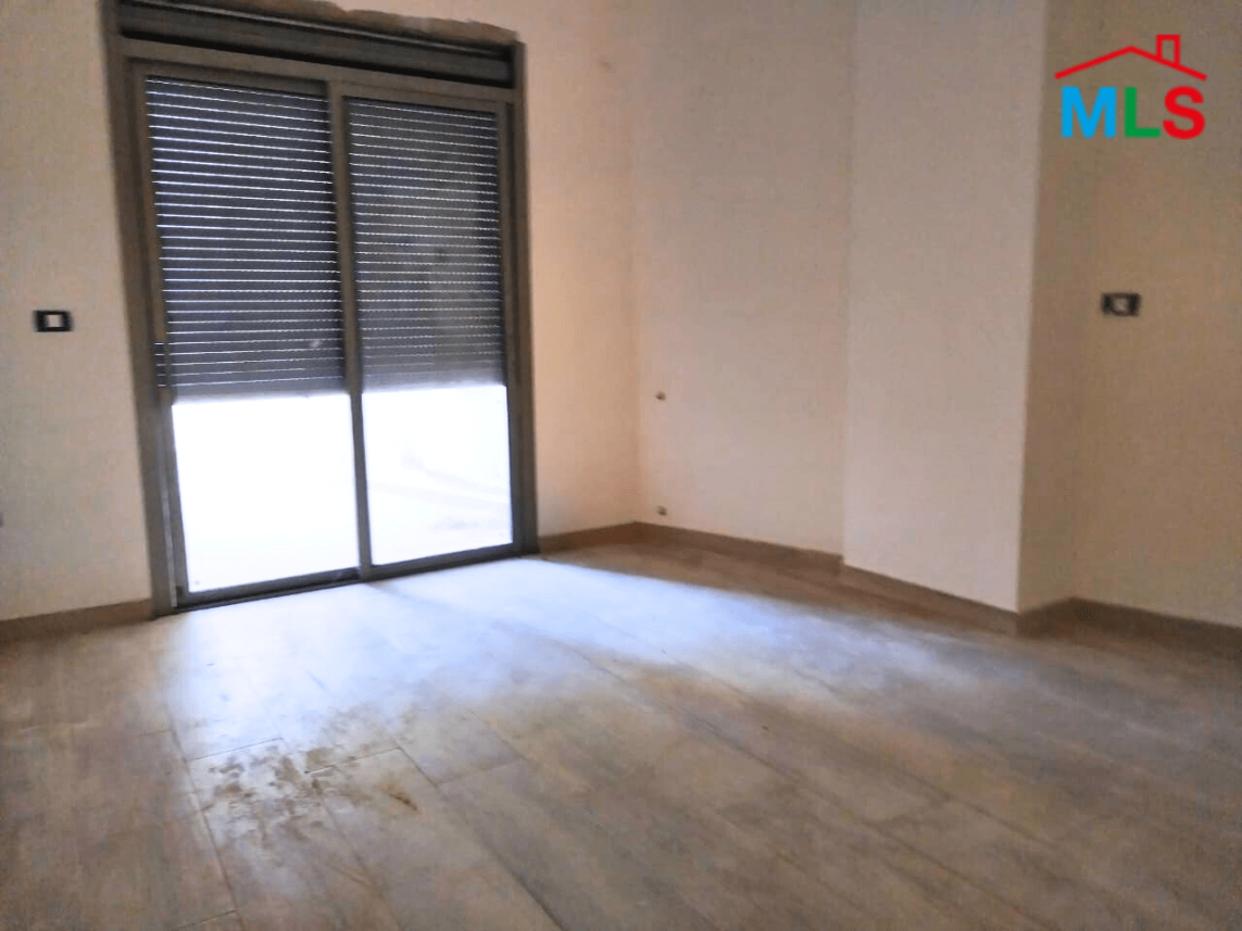 Apartment With a Garden For Sale in Ballouneh