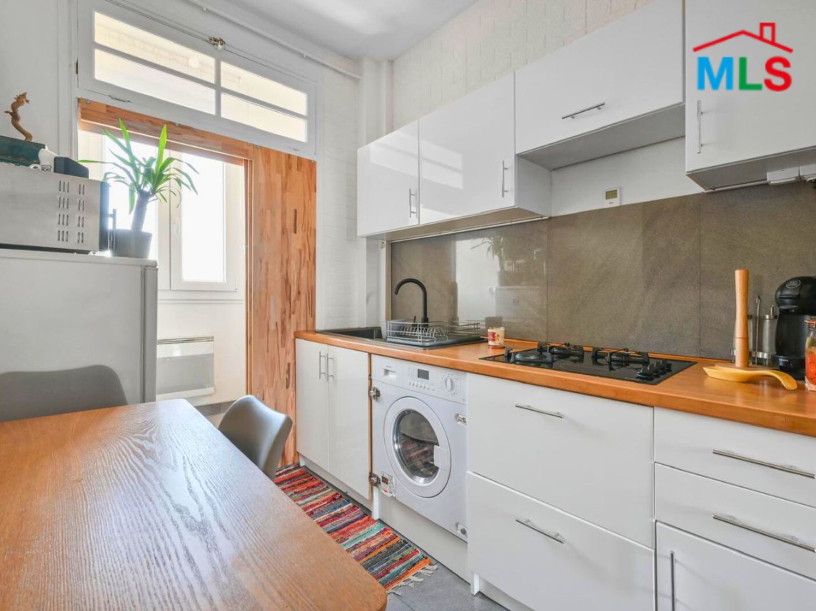 BRIGHT STUDIO WITH NICE VIEW FOR SALE | RUEIL-MALMAISON FRANCE - 20 m2