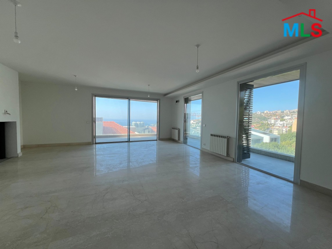 High-End 300 SQM Apartment For Sale in Kfarhbeib