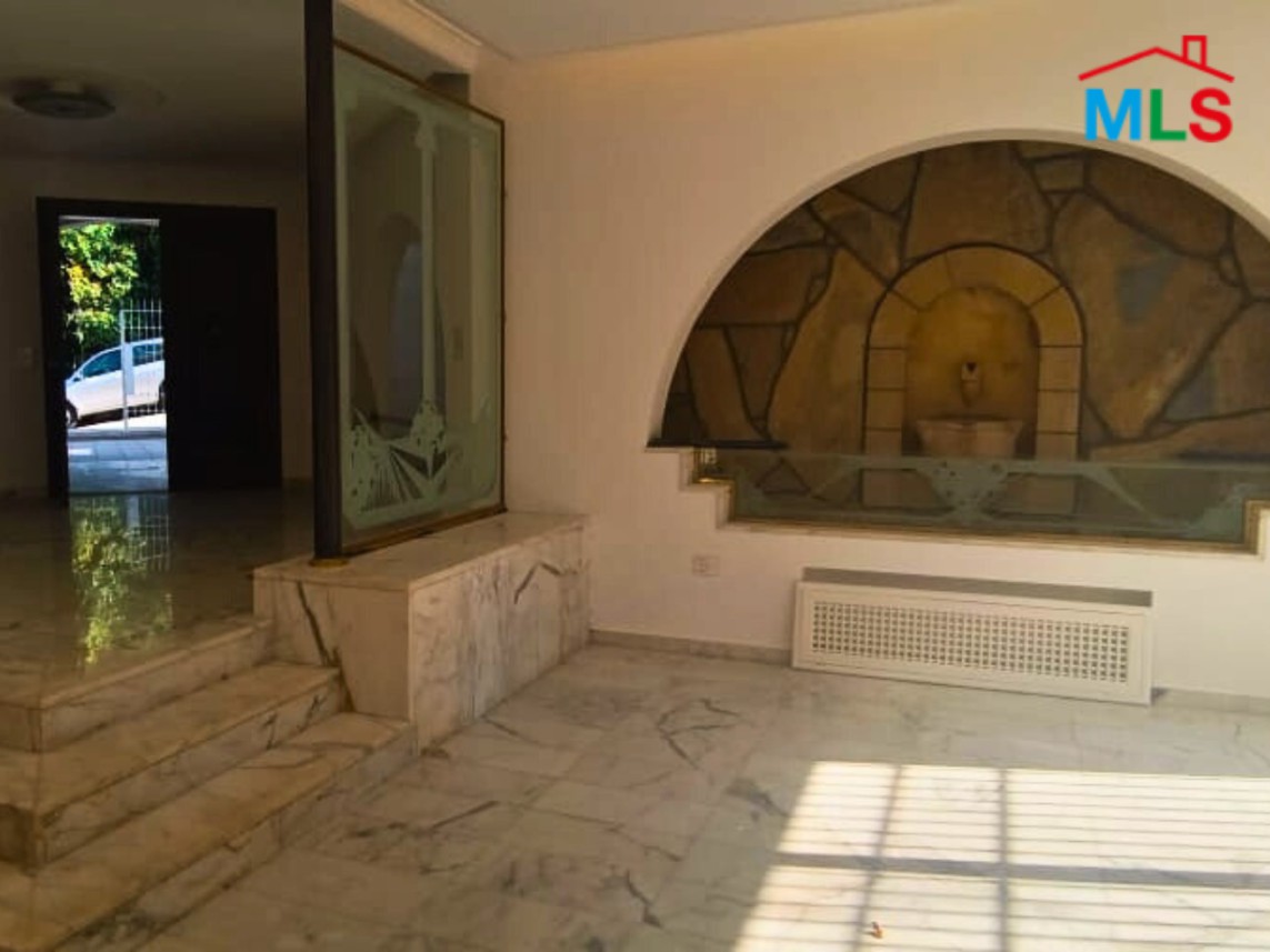Luxurious Villa With Gardens & an Amazing View For Sale in Ghazir