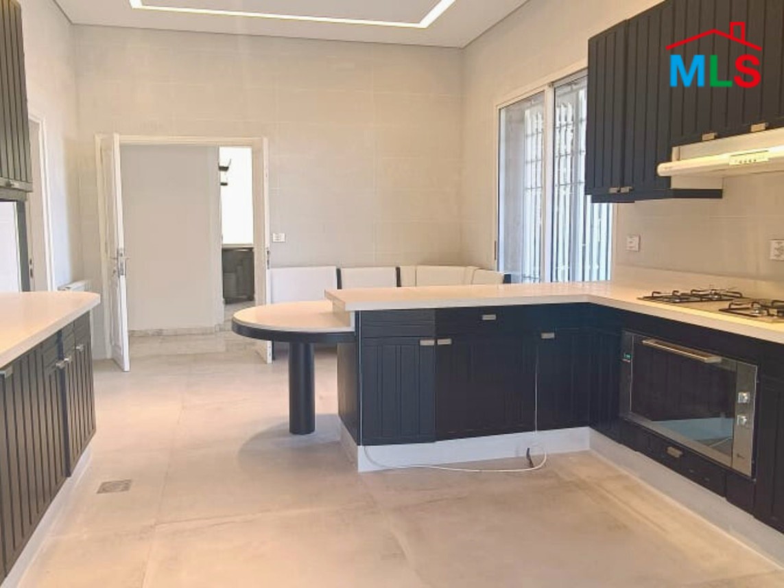 Luxurious Villa With Gardens & an Amazing View For Sale in Ghazir