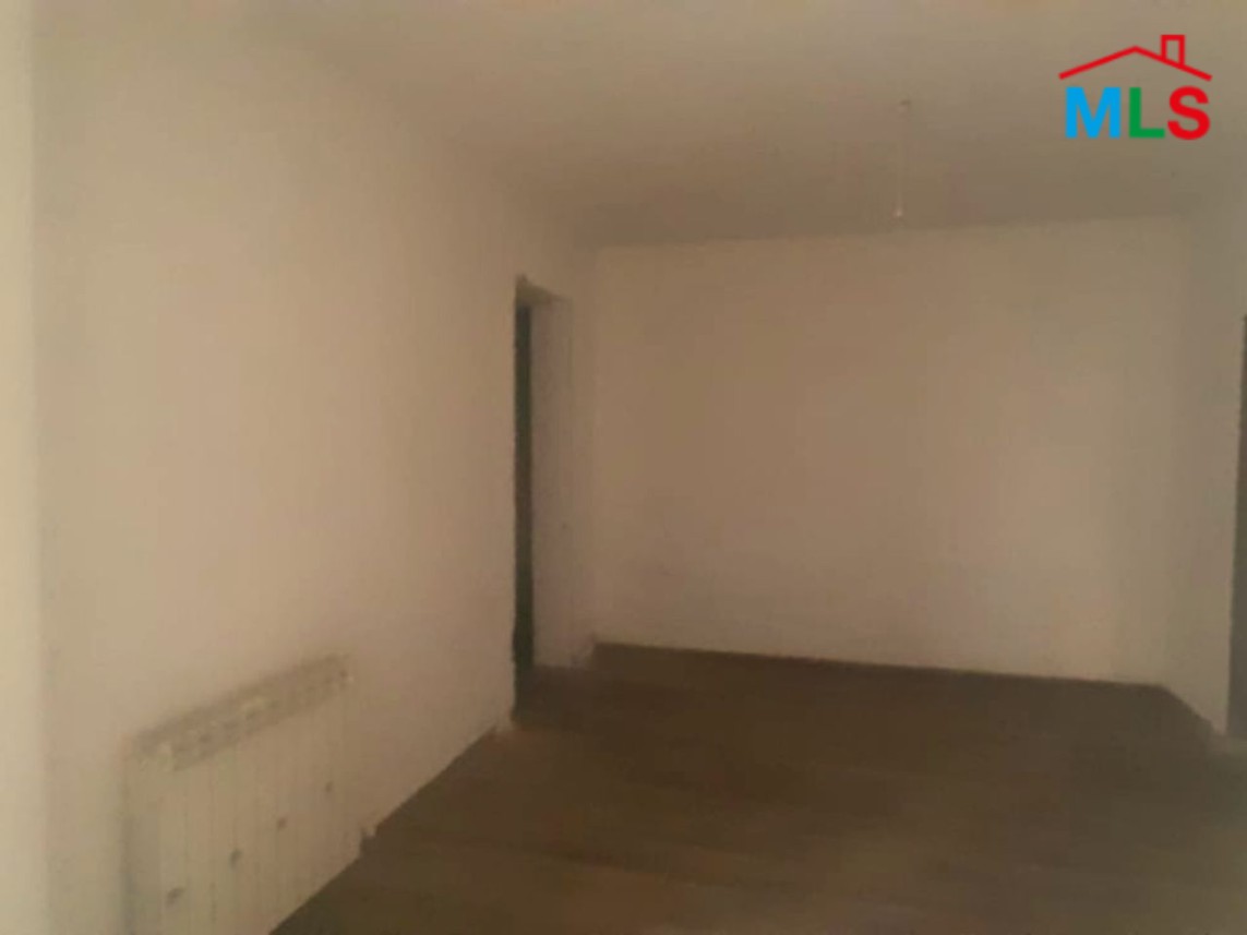 4-Bedroom Apartment With Terrace For Sale in Ain Saadeh