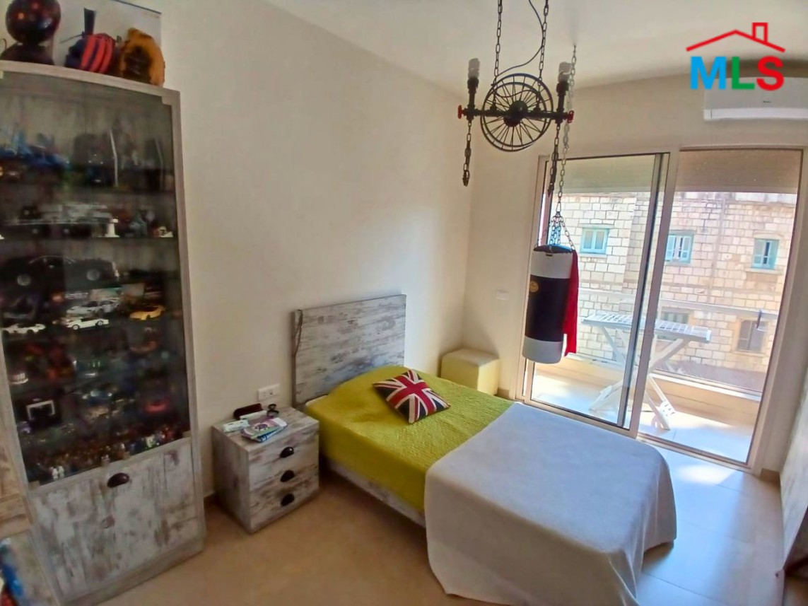 Spacious & Decorated Apartment With Amazing View For Sale in Kornet Chehwan