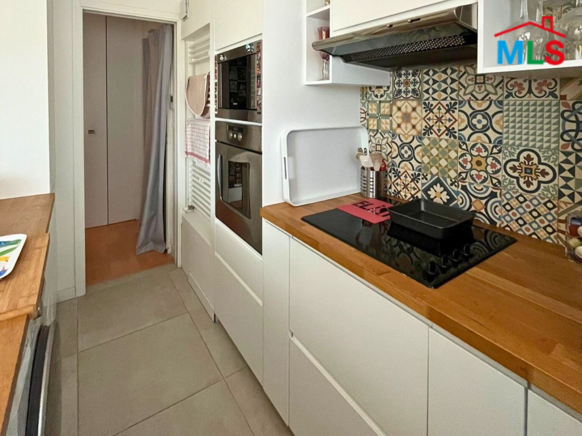 ONE-BEDROOM APARTMENT FOR SALE IN RUEIL-MALMAISON l FRANCE - 44m2