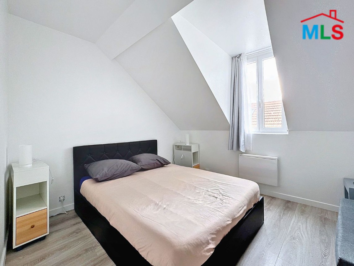 ONE-BEDROOM APARTMENT FOR SALE IN RUEIL-MALMAISON, CENTRE VILLE l FRANCE - 32m2
