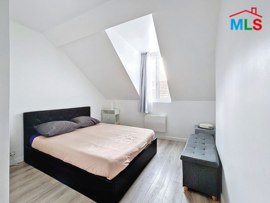 ONE-BEDROOM APARTMENT FOR SALE IN RUEIL-MALMAISON, CENTRE VILLE l FRANCE - 32m2