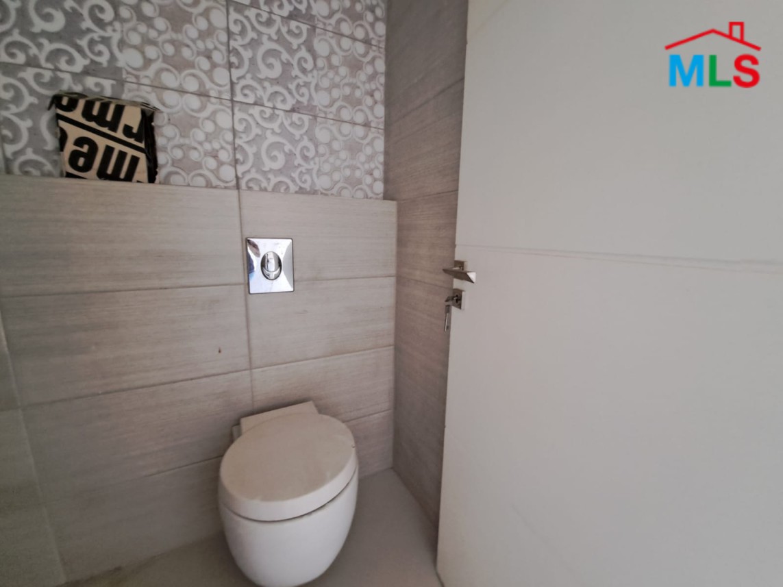 Spacious High-End Apartment For Sale in Jdeideh