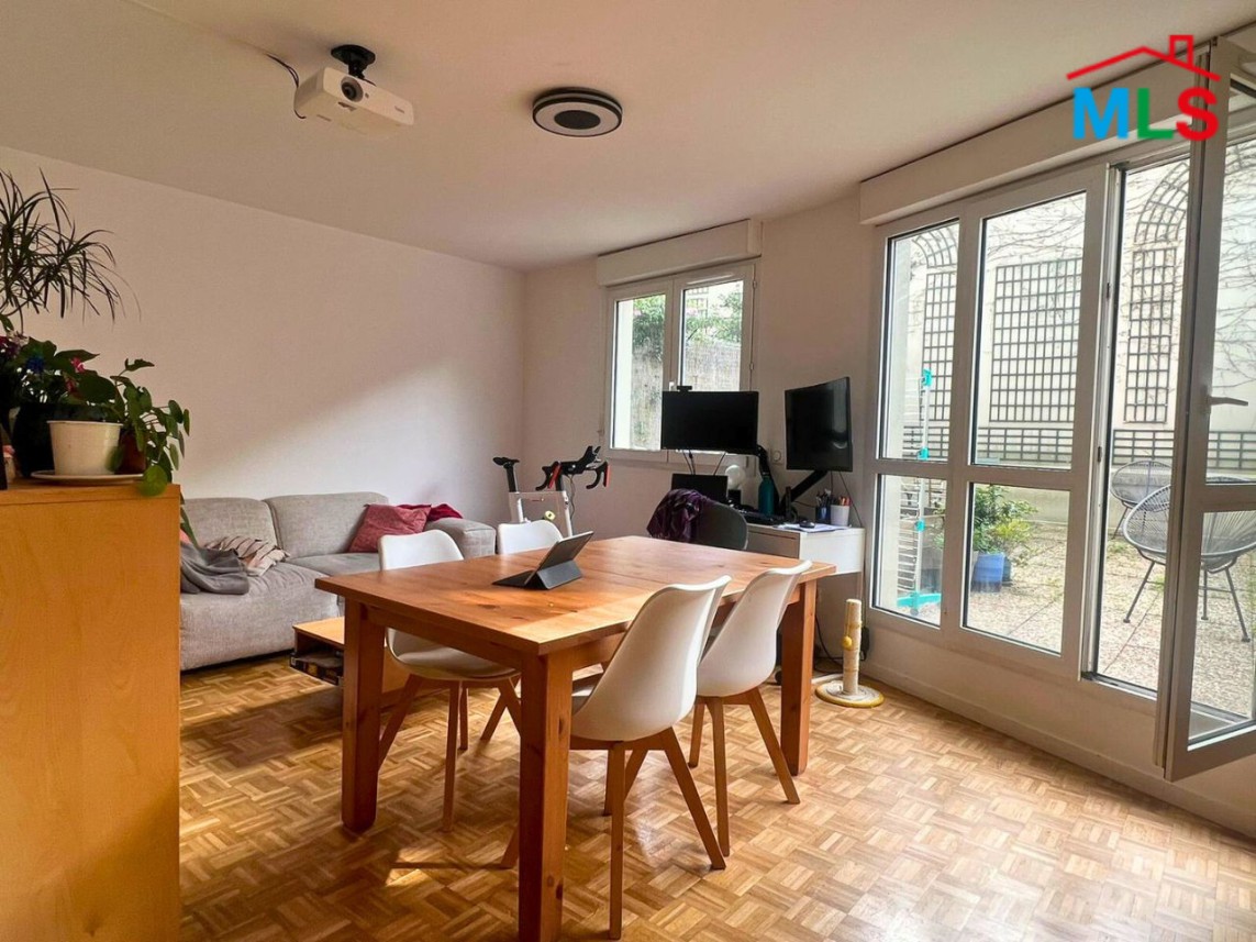 UNFURNISHED 1-BEDROOM APARTMENT FOR SALE | RUEIL-MALMAISON FRANCE- 54 m2