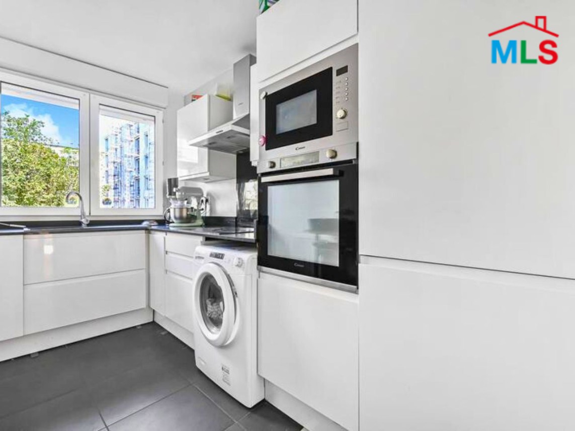 UNFURNISHED 1-BEDROOM APARTMENT FOR SALE | RUEIL-MALMAISON FRANCE- 54 m2