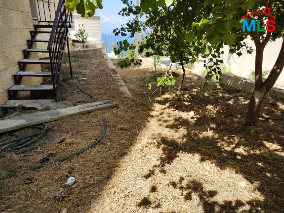 3-Bedroom Apartment With 100 SQM Garden For Sale in Maaysra