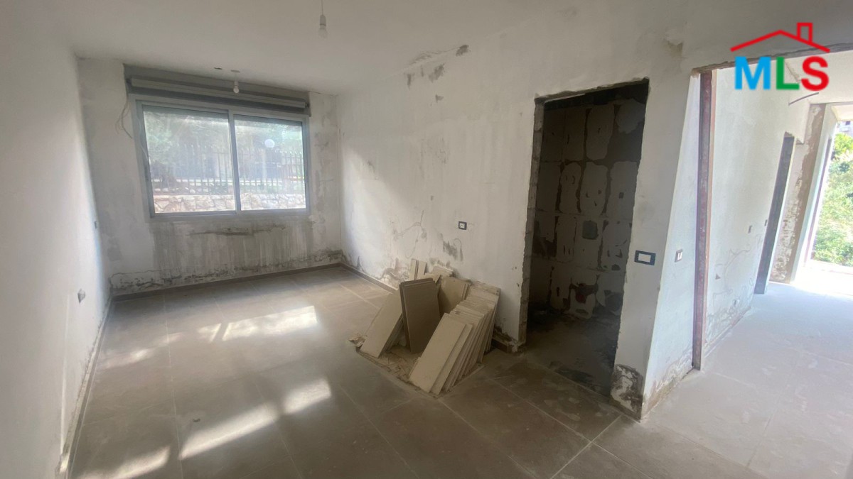 3-Bedroom Apartment With Seaview For Sale in Beit El Chaar