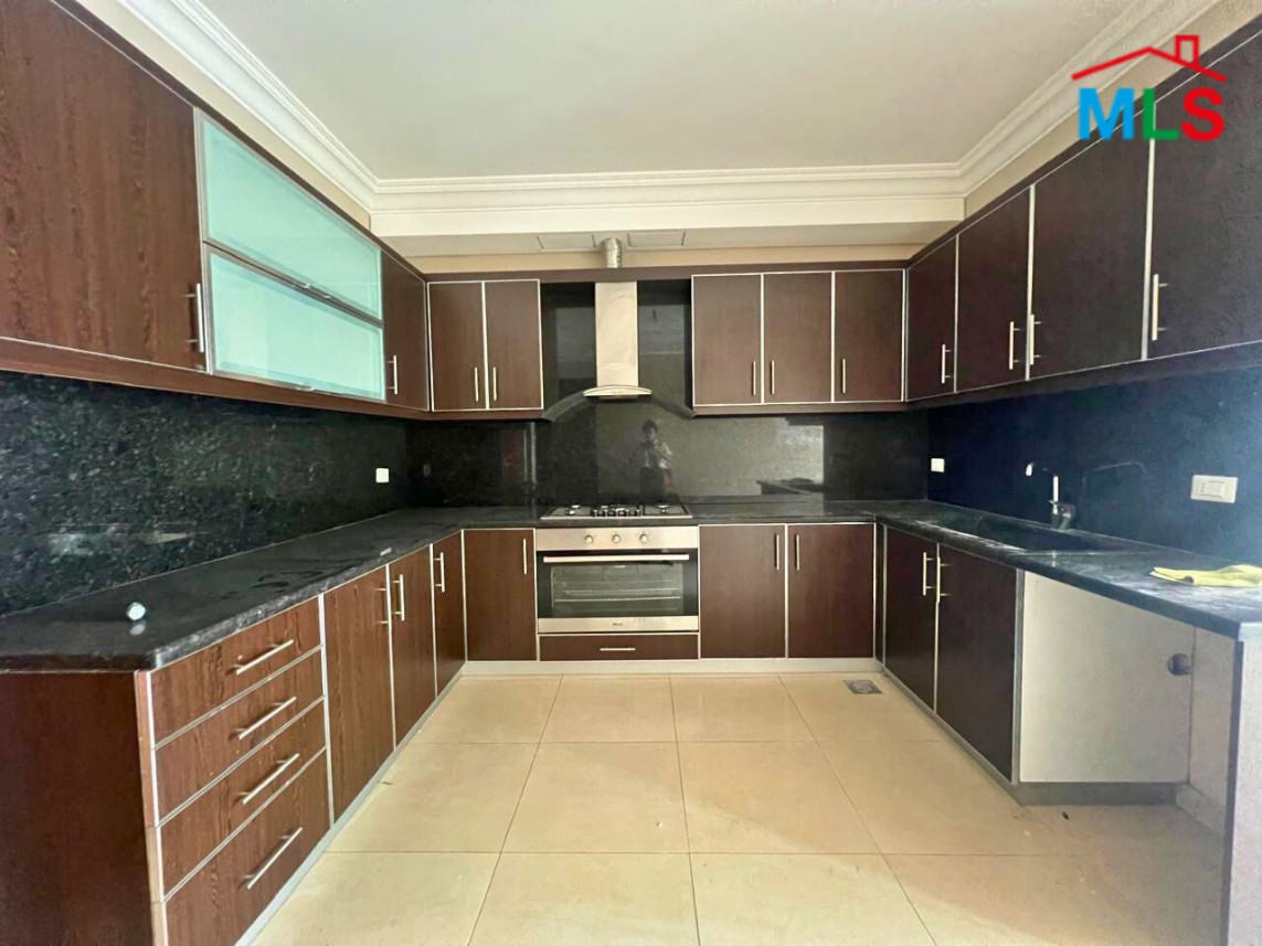 Spacious Apartment For Sale in Achrafieh, Sioufi