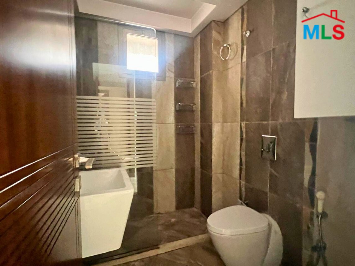 Spacious Apartment For Sale in Achrafieh, Sioufi