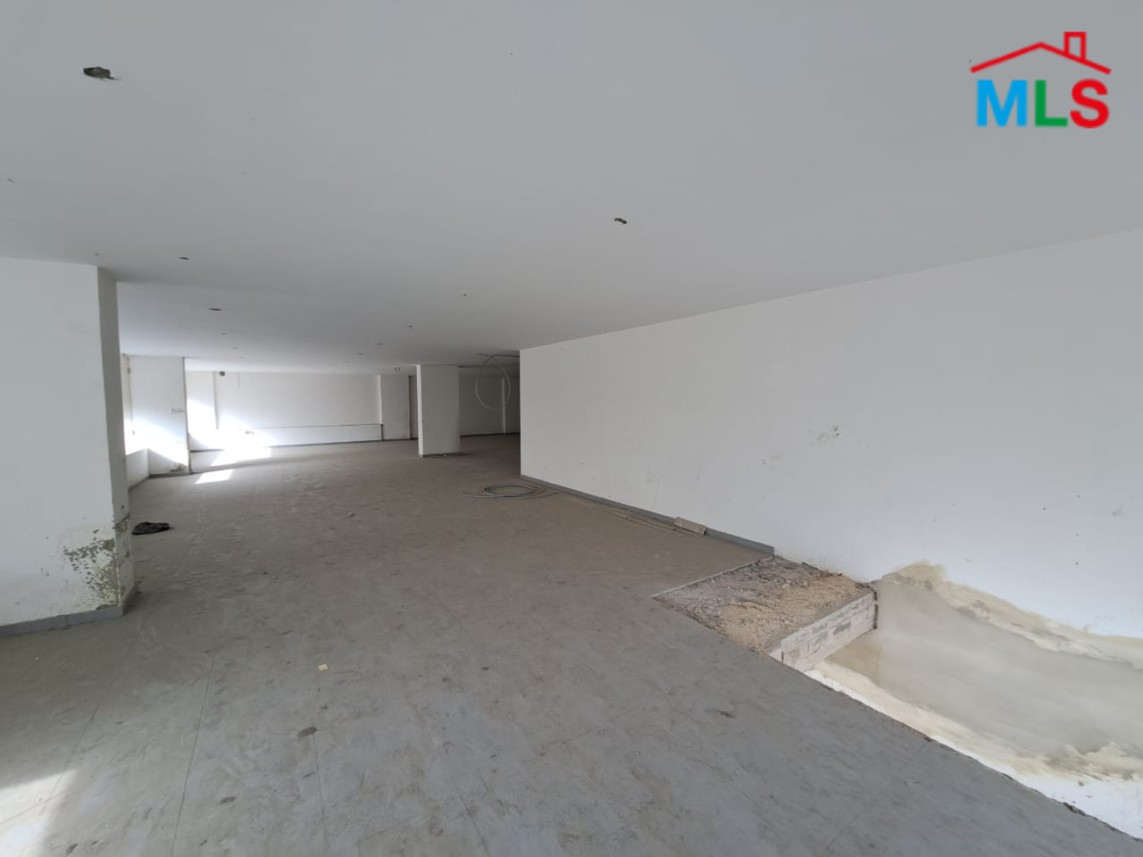 Spacious Shop With Mezzanine For Sale in Bouchrieh