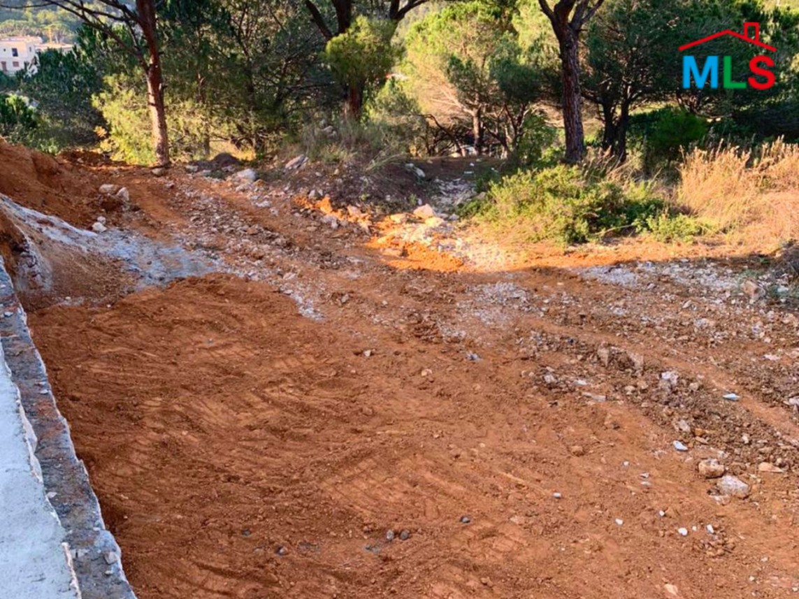 867 SQM Land For Sale in Mar Chaaya