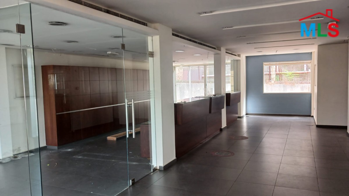 A Stand Alone Showroom For Sale On The Main Road Of Elissar