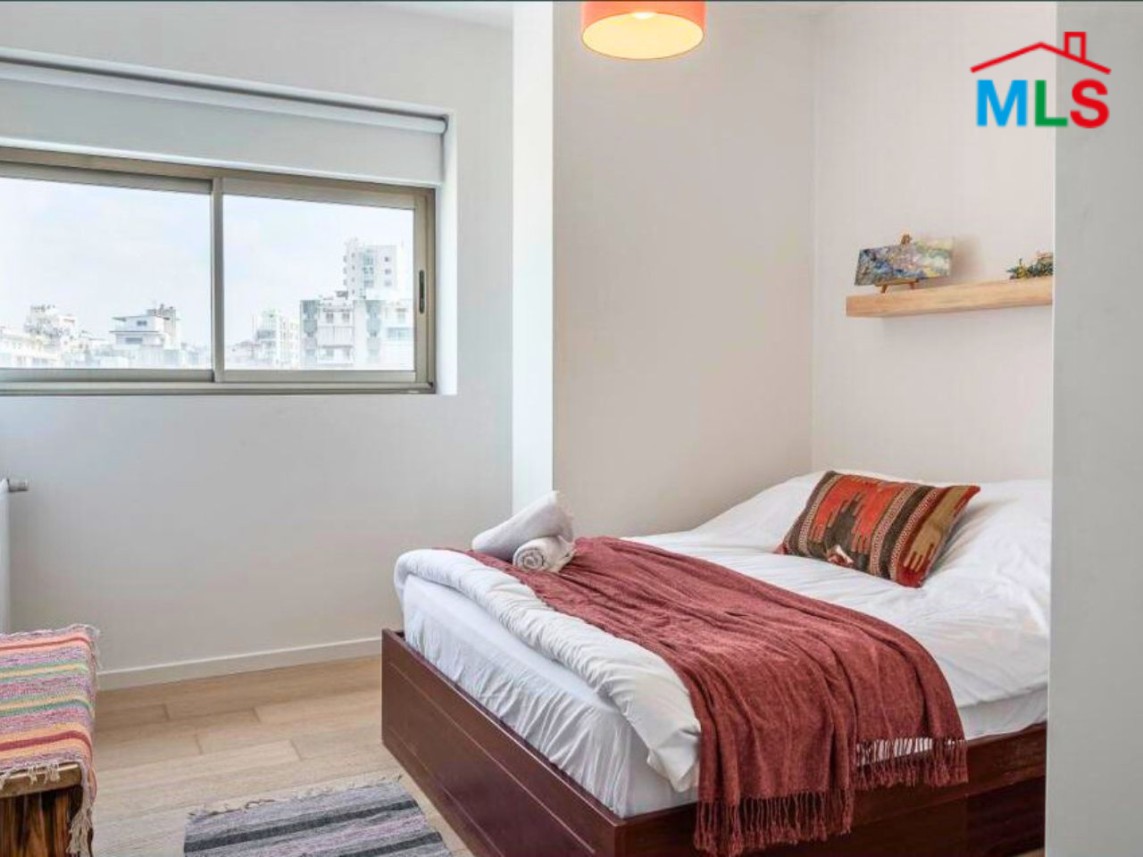 Bright & Unfurnished Apartment For Sale in Mar Mikhael