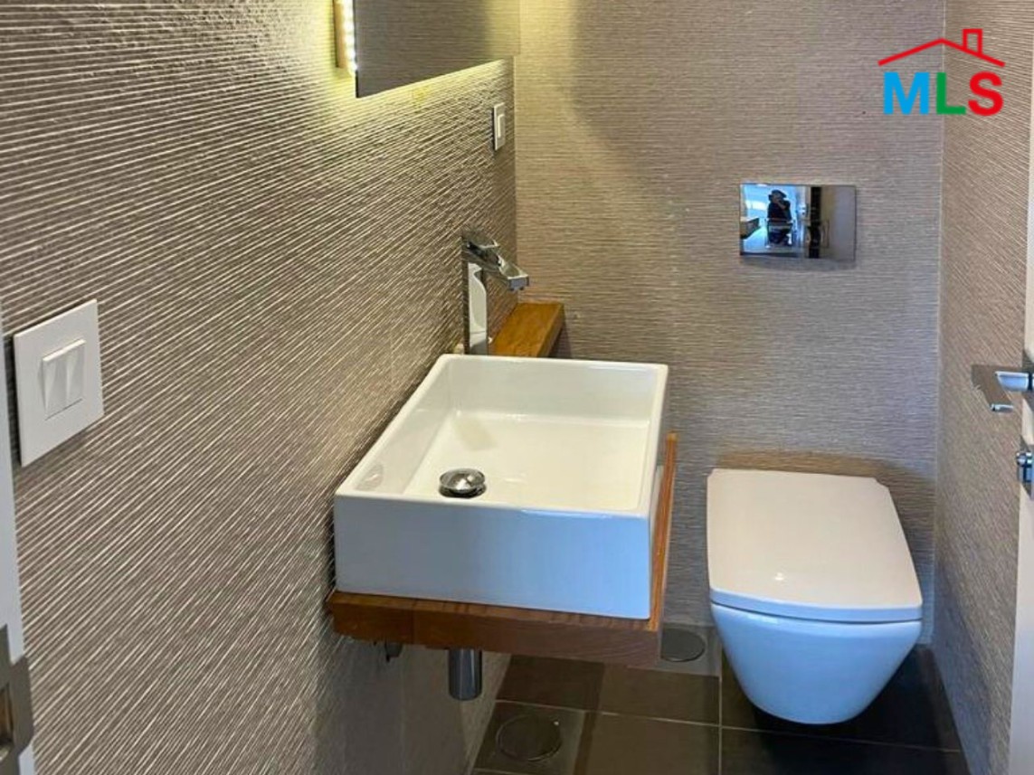 Bright & Unfurnished Apartment For Sale in Mar Mikhael