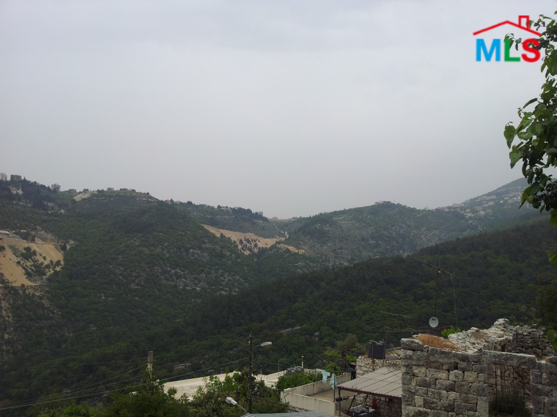 Land With An Old House For Sale in Ghazir