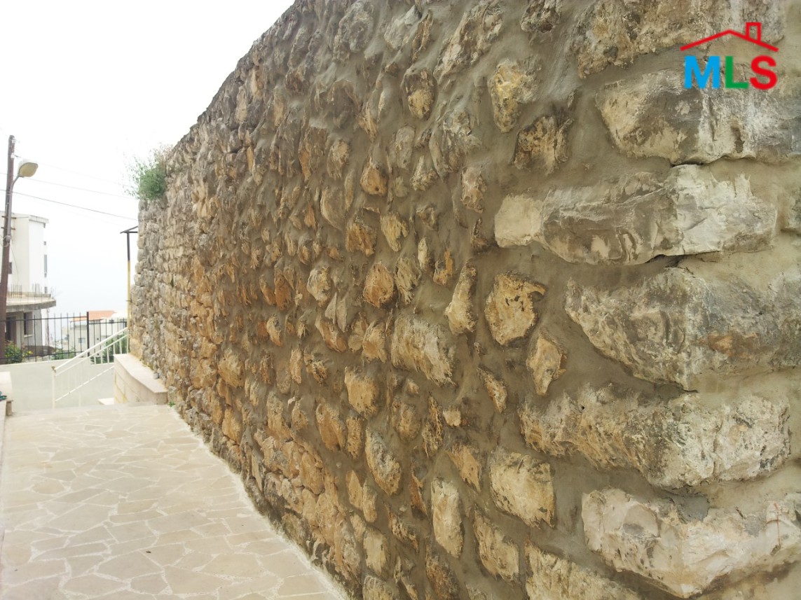 Land With An Old House For Sale in Ghazir