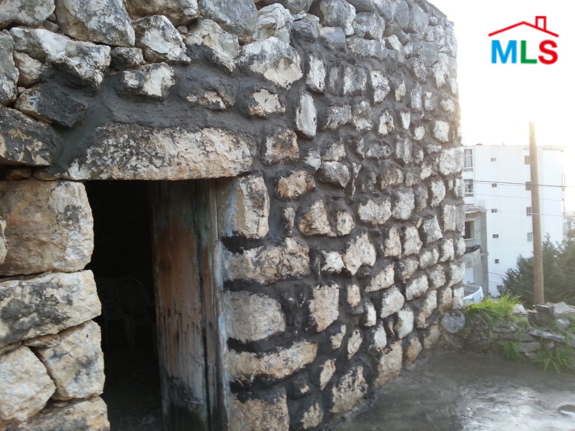 Land With An Old House For Sale in Ghazir